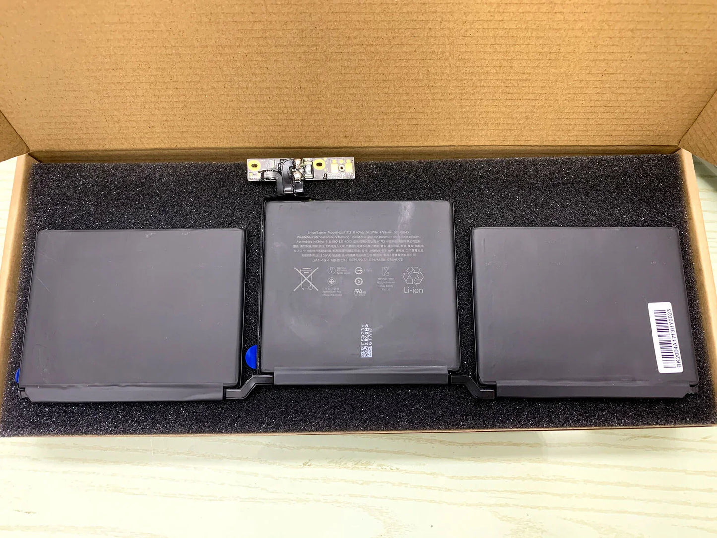 Apple MacBook Pro 13 inch A1713 A1708 Laptop Battery , MacBook Pro 13 inch Retina MPXQ2LL/A - eBuy UAE