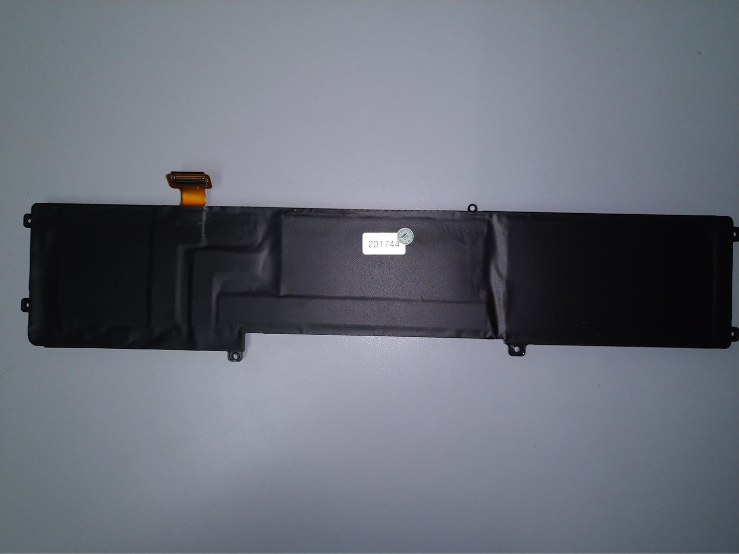 Razer Blade Original BETTY4 11.4V 6160mAh Original BETTY4 Razer Blade 2016 V2 3ICP4/56/102-2 Laptop Tablet Battery - eBuy UAE